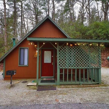 Cute Updated Mountain Cabin Fireplace #3 Helen Exterior foto